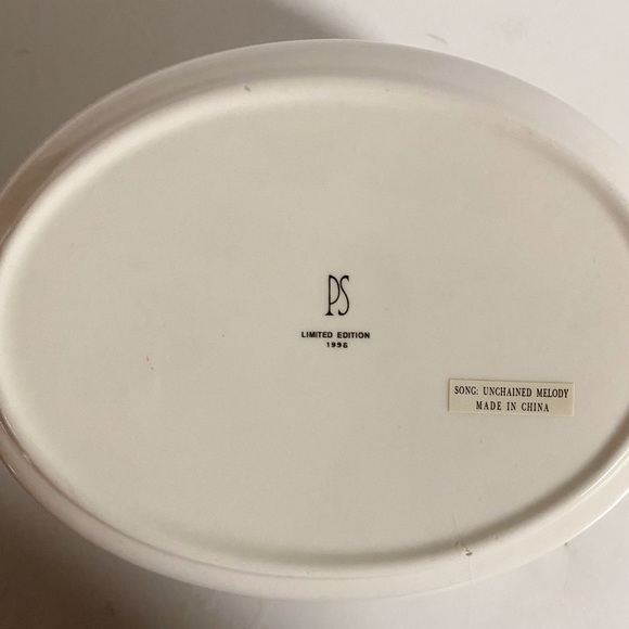 Vintage 1998 PS Limited Edition Oval Jewelry Music Trinket Box Case SEE> - Picture 9 of 12